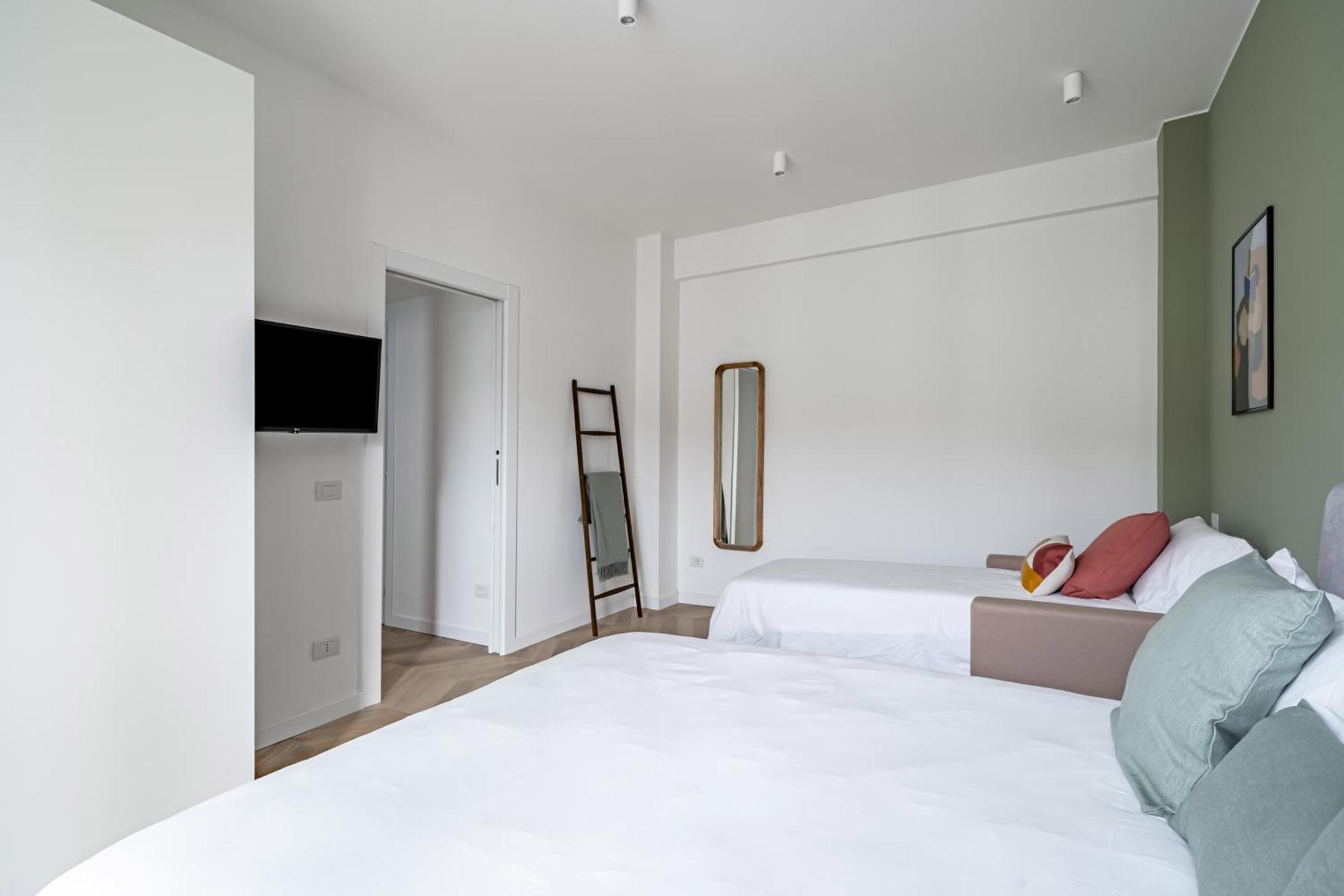 Milanofierapartments Colonna Extérieur photo